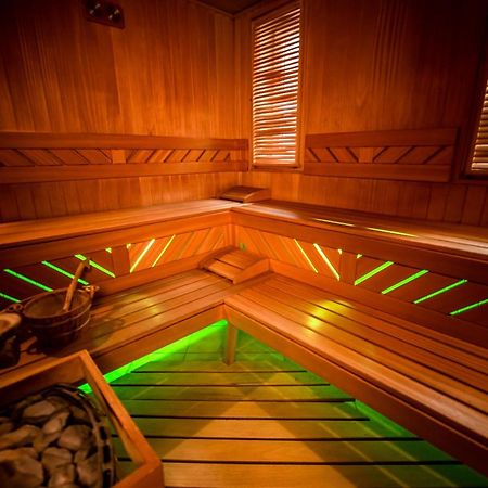 Hotel Villa Classica Pápa Zewnętrze zdjęcie