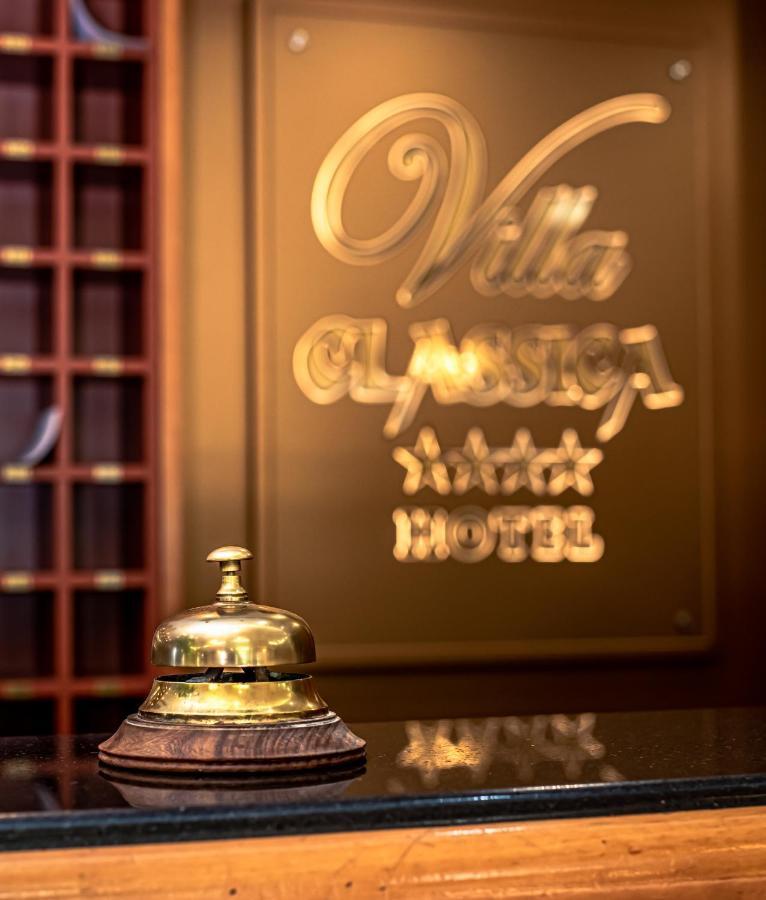 Hotel Villa Classica Pápa Zewnętrze zdjęcie