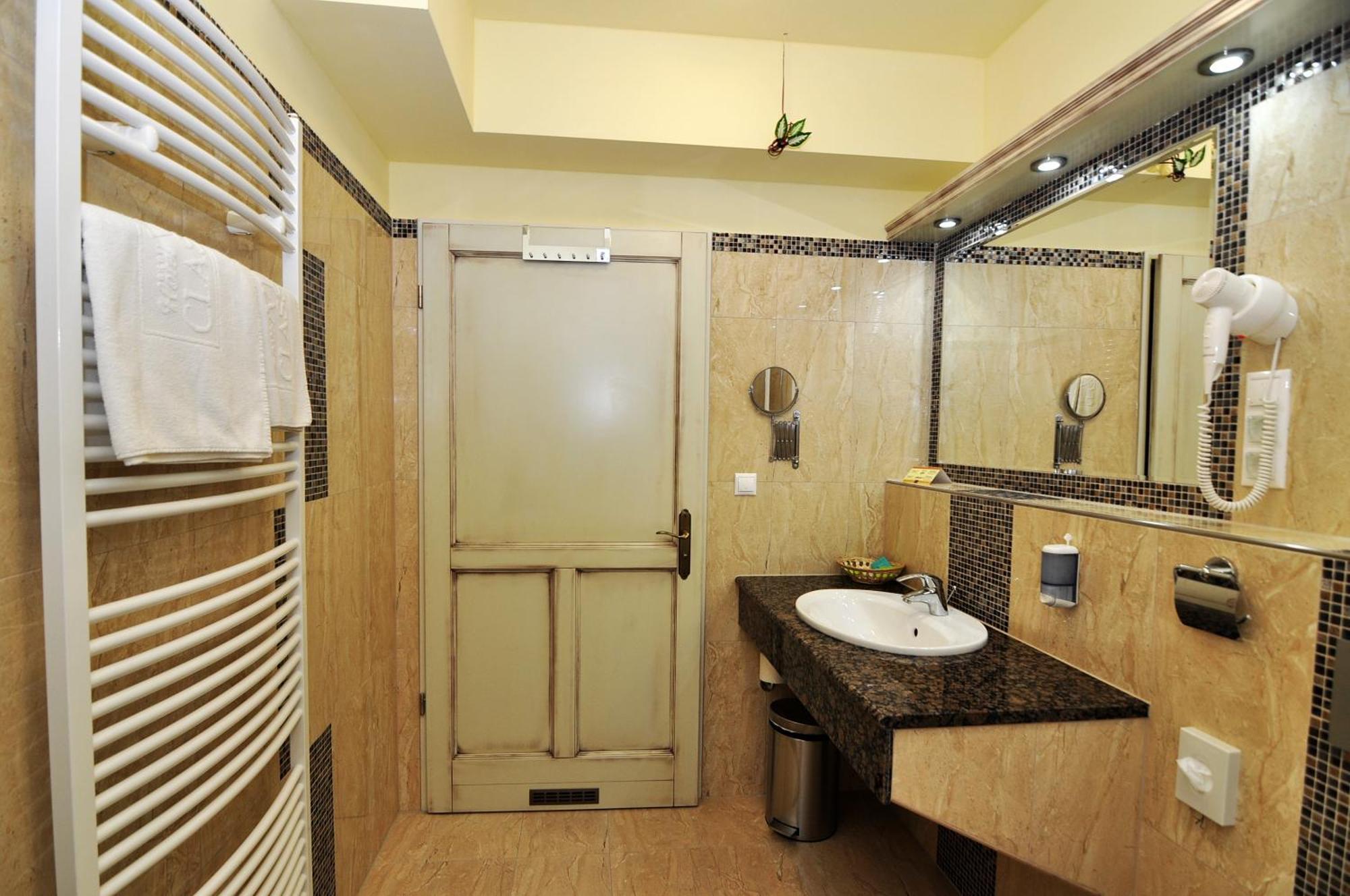 Hotel Villa Classica Pápa Pokój zdjęcie
