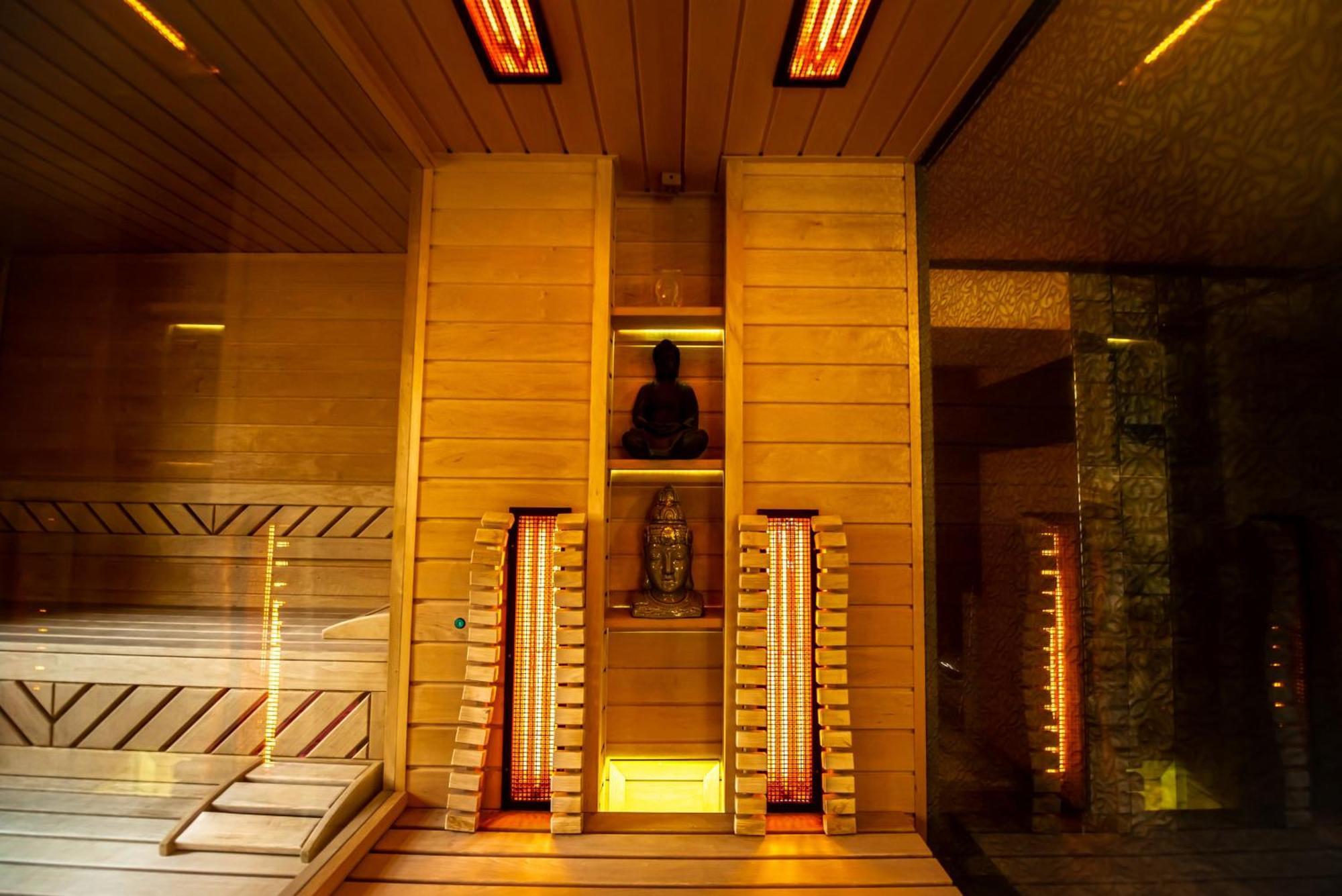 Hotel Villa Classica Pápa Zewnętrze zdjęcie