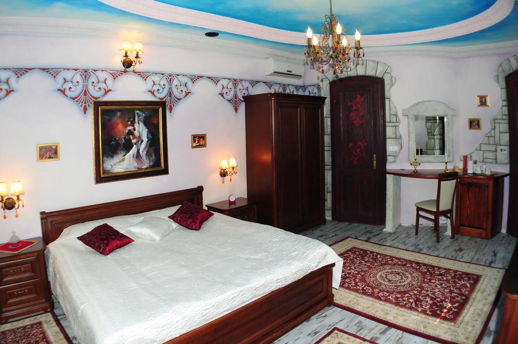 Hotel Villa Classica Pápa Zewnętrze zdjęcie